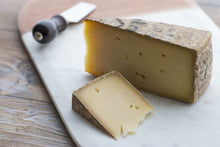 Load image into Gallery viewer, BOX of local cheeses
