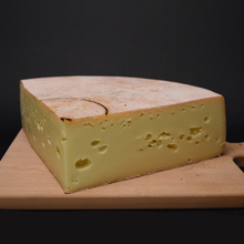 Load image into Gallery viewer, BOX of local cheeses