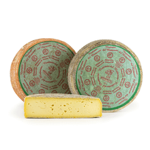 Carica l&#39;immagine nel visualizzatore di Gallery, Formaggio nostrano del Mottarone Bertolino (pasta gialla)
